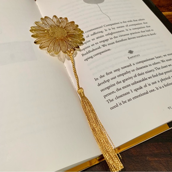 Handmade Other - Sunflower Handmade Book Mark in Gold With Golden Tassel